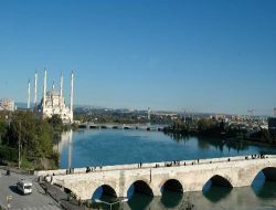 Adana'da Bahardan Kalma Günler Yaşanıyor