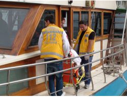 Boğaz Turu Yapan 6 Turist Denize Düştü