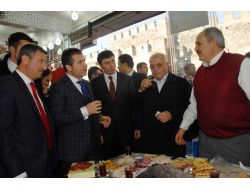 Bakan Kılıç, Pastırma Dilimledi Esnafla Yemek Yedi