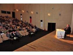 Beylikdüzü Belediyesi'nden İlber Ortaylı Konferansı