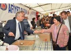 Denizli Belediyesi 5 Bin Kişilik Aşure Dağıttı