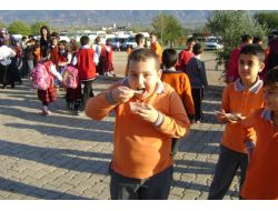 Hoşgörü’den Kardeş Okula Aşure