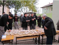 Eflani Kız Kur'an Kurslarından Aşure İkramı
