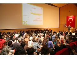 Cüceloğlu, Sivas'ta Gençlerle Buluştu