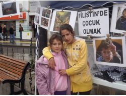 ‘filistin’de Çocuk Olmak’ İsimli Fotoğraf Sergisi Açtılar