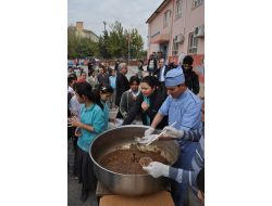 İkbal Koleji Ve Osmangazi İlköğretim Okulu Arasında Aşure Kardeşliği