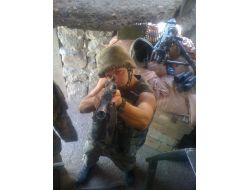 Kaza Kurşunu İle Şehit Olan Akça'nın Babaevine Ateş Düştü