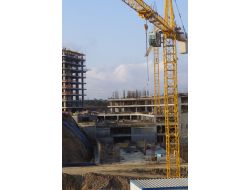 ‘bizimkisi Gökyüzünde Demir Kafeste Ekmek Kavgası’