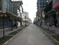 Doğubayazıt'ta Esnaf Kepenk Kapatmak Zorunda Kaldı