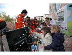 Anaokulu Öğrencilerine Deprem Eğitimi Ve Tatbikatı Yaptırıldı