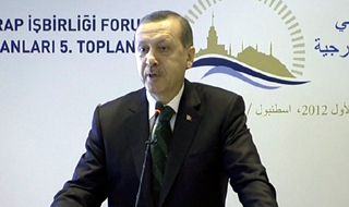 "Esed, babasıyla rekabet ediyor"