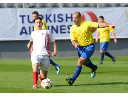 Parlamentolar Arası Futbol Turnuvası Başladı