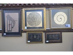 Hat Sanatını Deri Üzerine İşledi, Şimdi Dünyaya Tanıtıyor