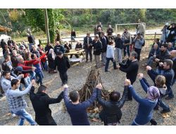 Sapanca Gölü Çevresine Taşocağı Açma Çalışmalarına Tulumlu, Klarnetli Tepki
