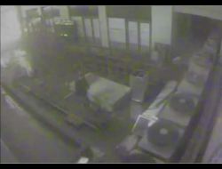 Belçikalı Öğrencinin Düşme Anı Güvenlik Kamerasında