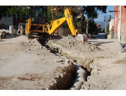 Kozan'da Yağmur Suyu Hattı Çalışması Yapıldı