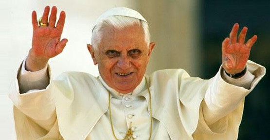 Papa da Twitter hesabı açtı!