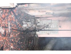 4 Katlı Binada Çıkan Yangın Mahalle Halkını Sokağa Döktü