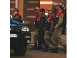 Annesine Küfür Eden Komşusunu Öldürdü