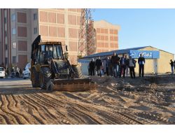 Kapatılan Toki Yolu Başkan Ayanoğlu'nun Girişimleriyle Yeniden Açıldı