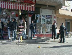 Oğlunun Okuldan Çıkmasını Bekleyen Genç Kadın Öldürüldü