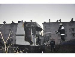 Sakarya'da Tır Çekicisi Yandı