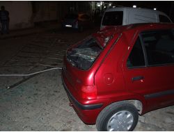 Otomobilin Üstüne 8 Metrelik Demir Korkuluk Düştü