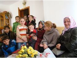 Öğrenciler Engellileri Ziyaret Etti