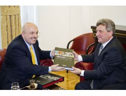 Makedonya Cumhurbaşkanı İvanov, Turkish Review Ve Zaman Heyetini Kabul Etti