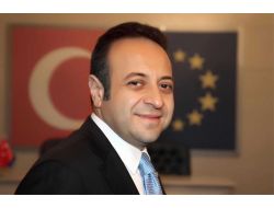 Bakan Bağış’tan Başkan Zolan’a Tebrik