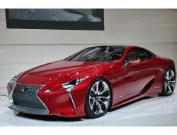 29. Tayland Uluslararası Otomobil Fuarı'nda Lüks Araçlar Görücüye Çıktı