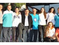 Başkan Çelikcan Voleybolcuları Kabul Etti