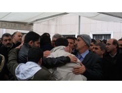 Bozan Kardeşler Gözyaşları Arasında Toprağa Verildi