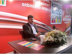 Gazeteci-yazar Değirmenci, Fuar Kapsamında ‘darbeler’ Konulu Seminer Verdi