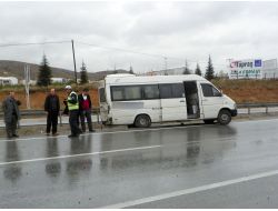 Yolcu Minibüsü Kaza Yaptı: 6 Yaralı