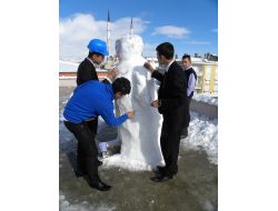 Kış Mevsimin İlk Kardan Adamı Develi’den