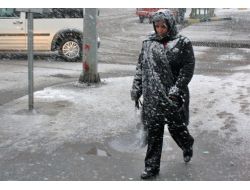 KARS’TA KAR ŞİDDETİNİ ARTIRDI