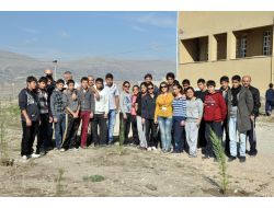 Sdü'lü Öğrenciler Hatıra Ormanı Oluşturdu