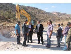 Köy Yolları Genişletiliyor