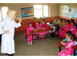 Sayder Üyesi Gönüllü Doktorlar Köylerde Diş Muayenesi Yaptı