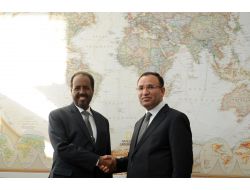 Bozdağ: Bahçeli, 9 Işıktan Işık Almıyor, Işığı Başka Yerlerden Aldığı Açık