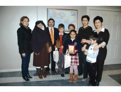 Oyuncaklarını Satıp Gelirini Engellilere Bağışladılar