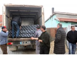 Evi Yanan Aileye Belediye Eşya Yardımı Yaptı