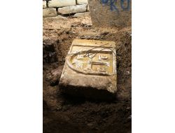 Tarihi Kaleden Çalınan Kitabe Ahırdan Çıktı