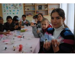 Engelli Öğrenciler, Ürettikleri Nikah Şekerleriyle Harçlıklarını Çıkarıyor