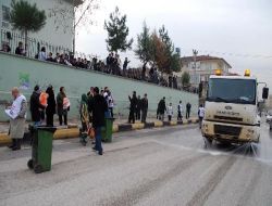 Şahinbey Belediyesi Mahallelerde Temizlik Çalışmalarına Devam Ediyor