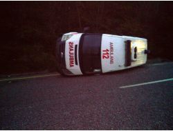 Ambulans Kaza Yaptı: 2 Yaralı