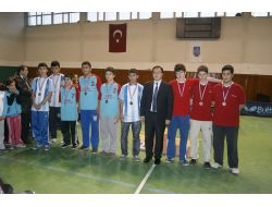 Masa Tenisi Turnuvasında Dereceye Girenler Ödüllendirildi