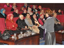 Gölbaşı'nda Kadınlara, Şiddet Gördüklerinde Yapmaları Gerekenler Anlatıldı