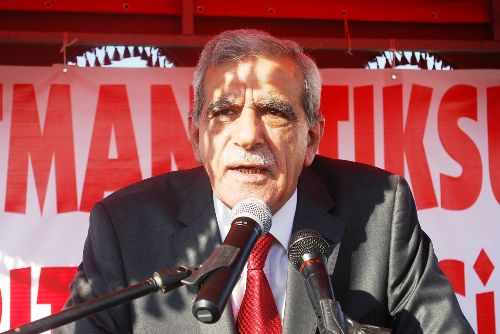 Ahmet Türk: "Barışçıl bir sürecin başlaması için önemli fırsatların yaratıldığı bir süreçteyiz"